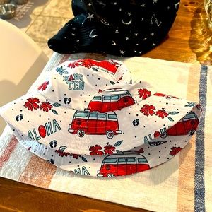 White Kid’s Bucket hat with Aloha design and red airstream design